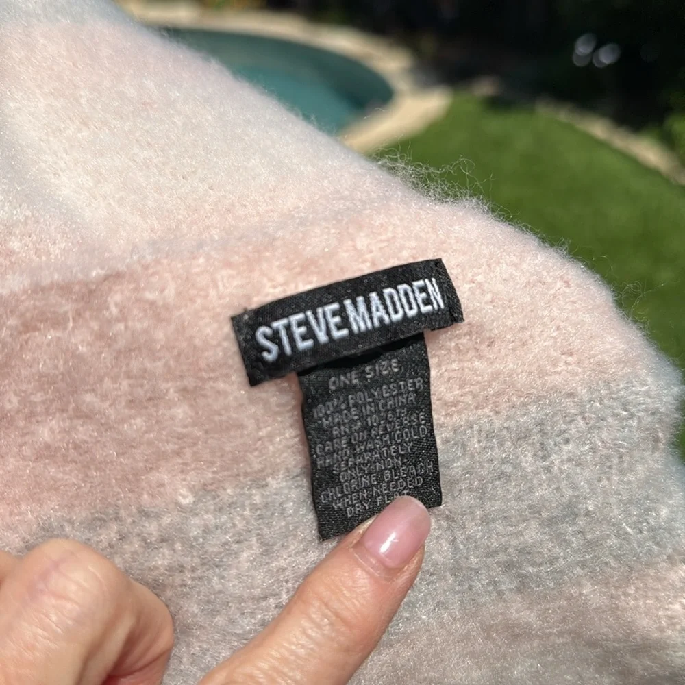 Steve Madden Pink, Grey and White Scarf/Wrap - Picture 2 of 2